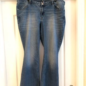 Low rise bootcut Jeans- size 22